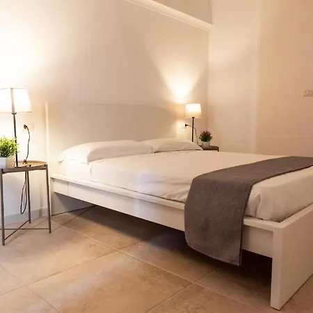 Le Dimore Di Mariuccia 2 B&B 몬테산탄젤로