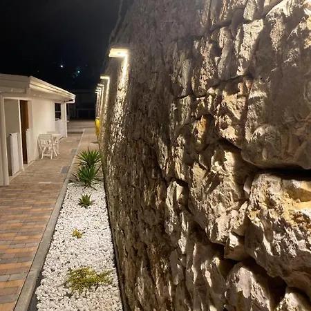 Le Dimore Di Mariuccia 2 Bed & Breakfast