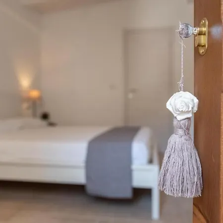 Le Dimore Di Mariuccia 2 Bed & Breakfast
